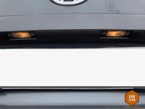 VW Bus Multivan T5: Wechsel der Kennzeichenbeleuchtung auf LED