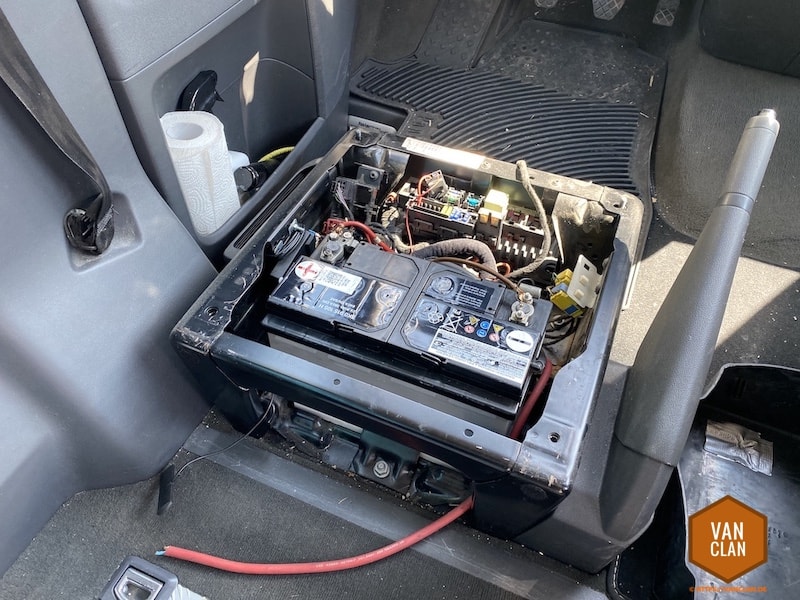 Zweitbatterie im VW Bus T5 oder T6: Die Abmessungen und Ersatz 