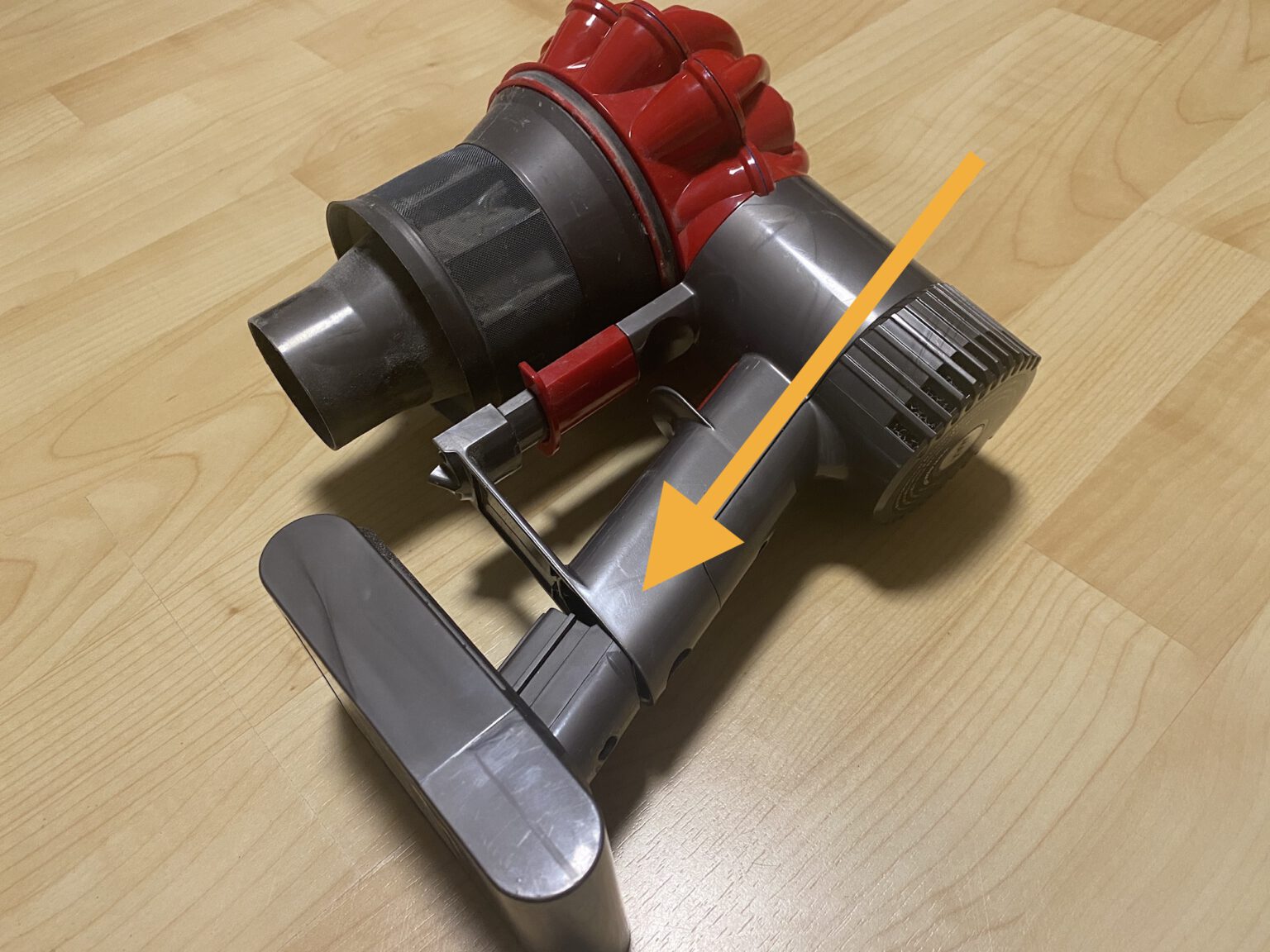 Dyson Staubsauger V6 geht sofort wieder aus Akkuwechsel vanclan.de